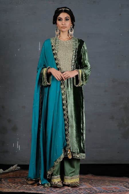 Soniya G Velvet Kurta Palazzo Set