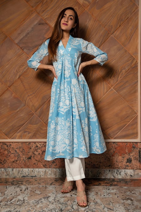 Pomcha Jaipur Floral Print Kurta & Pant Set 