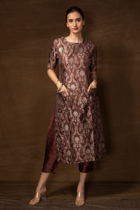 Vishwa By Pinki Sinha Floral Pattern Round Neck Kurta & Pant Set 