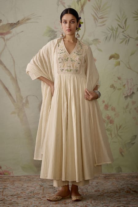 Kritika Dawar Botanic Hand Embroidered Yoke Kurta Set 