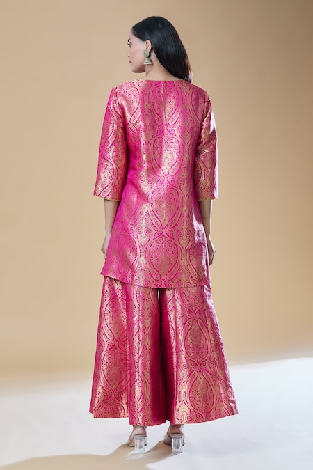 Samyukta Singhania Paisley Woven Short Kurta With Kalidar Pant