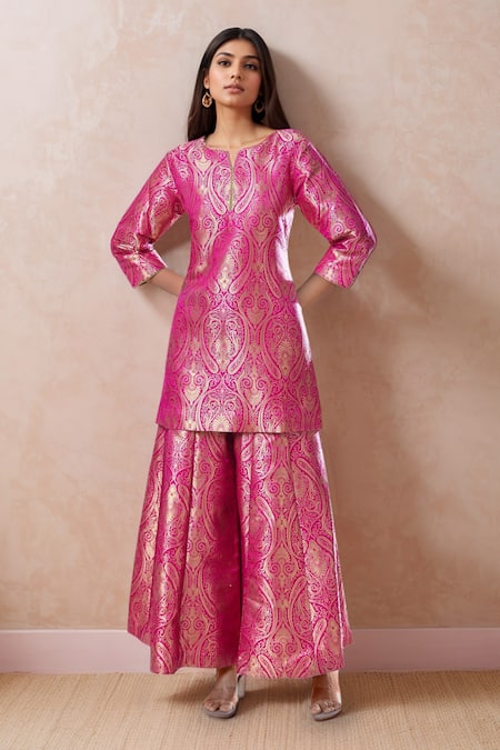Samyukta Singhania Paisley Woven Short Kurta With Kalidar Pant