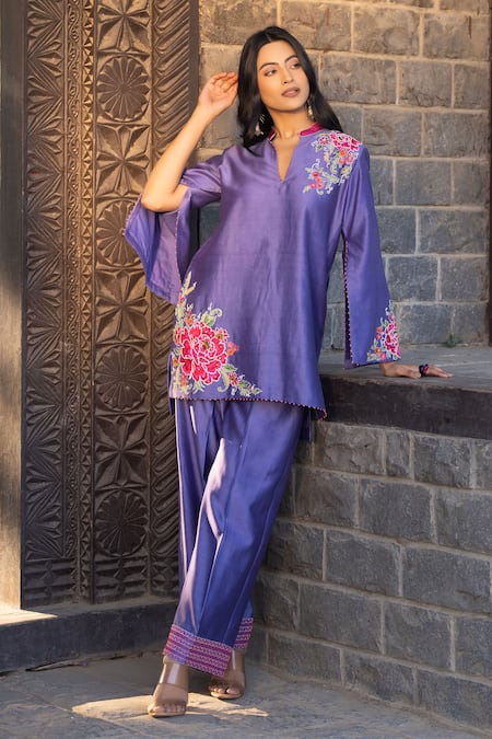 Kahani Lush Floral Embroidered Tunic & Pant Set 