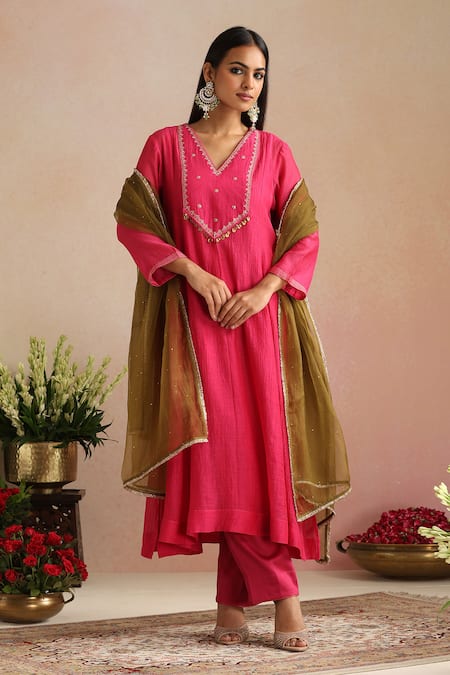 Trendy Tokari Hand Embroidered Chanderi Kurta & Pant Set 