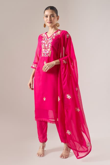 Naintara Bajaj Embroidered Kurta Set  