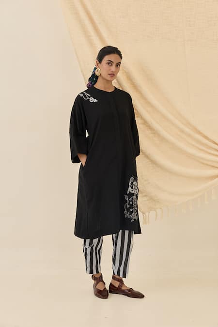 Jodi Jugnu Kala Cotton Embroidered Kurta & Trouser Set 