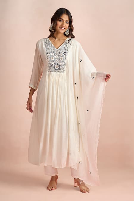 Samyukta Singhania Embroidered Floral Yoke Kurta Set 