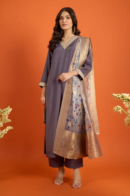 Naintara Bajaj Kurta Set With Floral Print Dupatta 