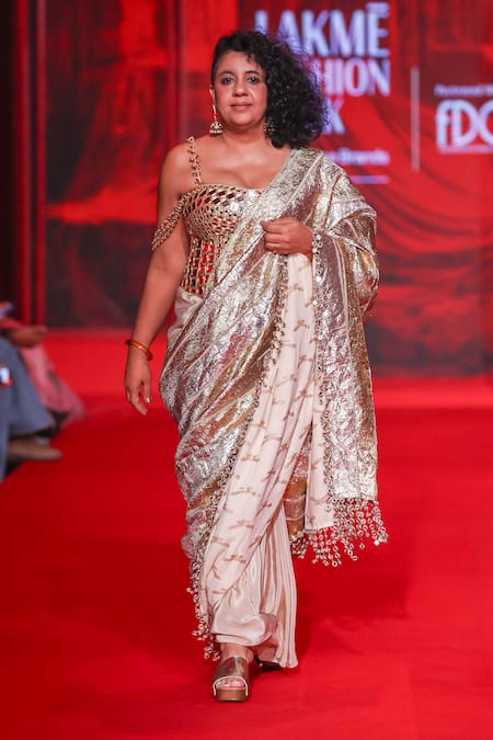 Itrh Tarakini Lampi Saree With Corset Blouse 