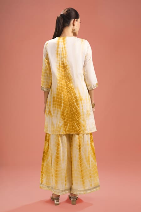 Samyukta Singhania Shibori Gota Patti Embroidered Kurta Set 