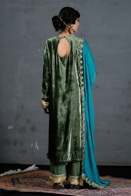 Soniya G Velvet Kurta Palazzo Set